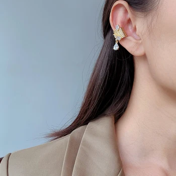 2021 nove modne klinov nišo design sense high-end uho posnetek modne poletne slušalka ženske